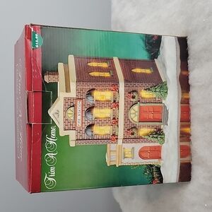 Vintage Trim A Home Holiday Town Memories Procelain Fire Station Lighted Statue